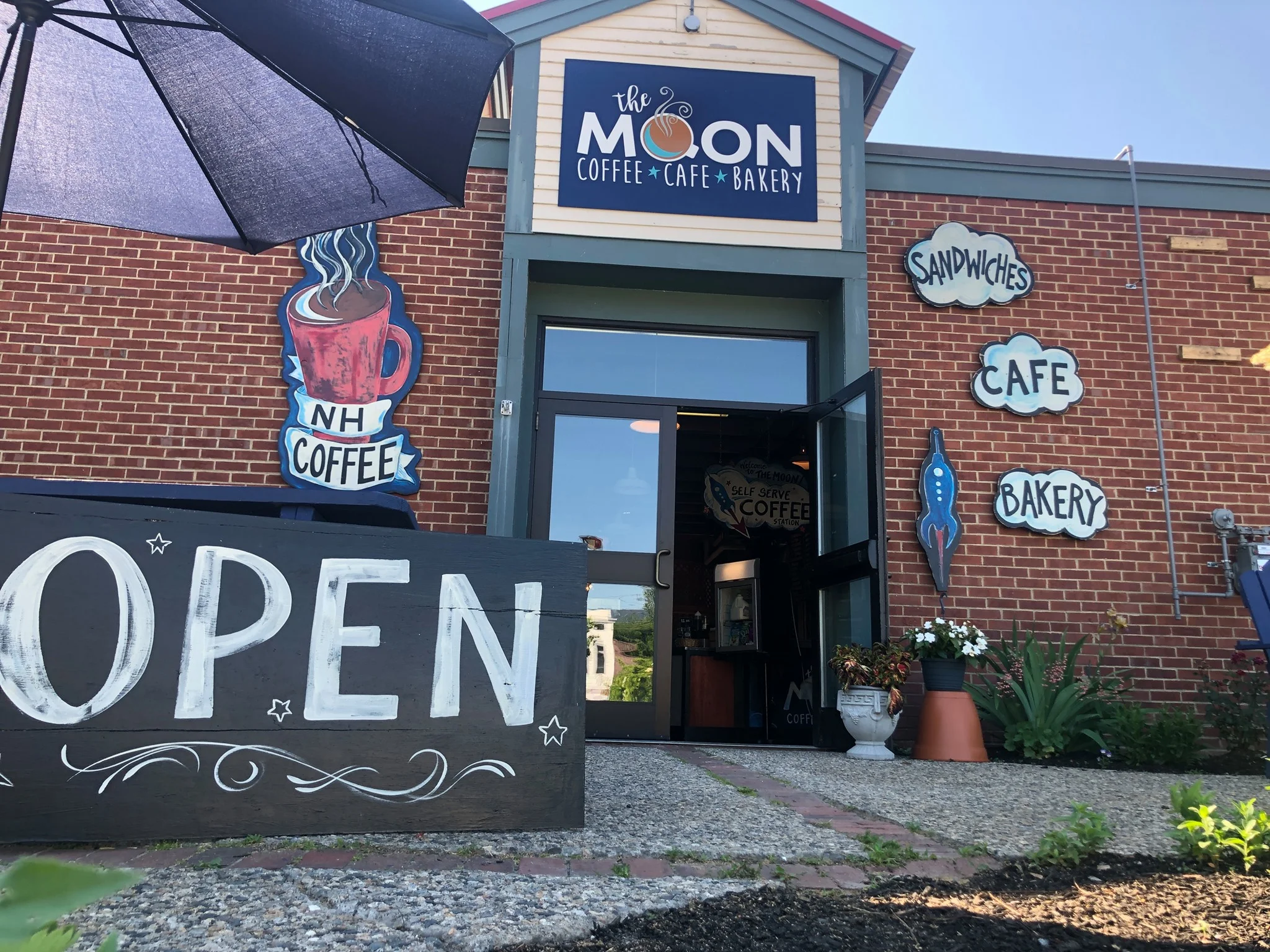 The Moon Bakery and Cafe